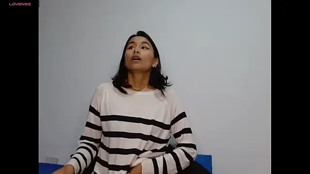 Gia Lee online show from November 18, 3:01 am