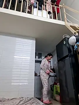 Snapshot of Minn-cute chatting on November 8, 3:07 am Minn-cute online show from November 8, 3:07 am