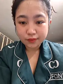 Snapshot of Minn-cute chatting on March 2, 3:09 am Minn-cute online show from March 2, 3:09 am