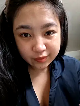 Snapshot of Minn-cute chatting on March 5, 3:52 pm Minn-cute online show from March 5, 3:52 pm