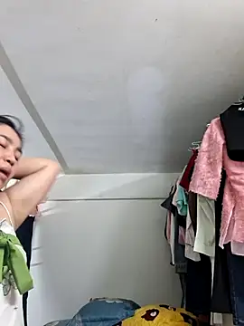 Snapshot of Minn-cute chatting on March 19, 4:38 am Minn-cute online show from March 19, 4:38 am