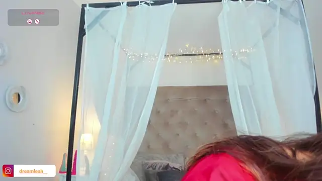 dreamleah  online show from November 23, 5:18 am