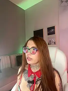 Snapshot of dreamleah_ chatting on June 2, 5:31 am dreamleah online show from June 2, 5:31 am