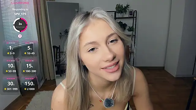 Snapshot of FaaBinaa chatting on October 23, 7:18 am FaaBinaa online show from October 23, 7:18 am