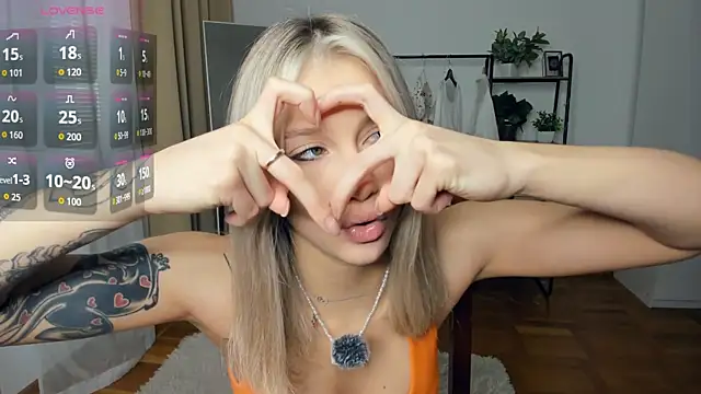 Snapshot of FaaBinaa chatting on November 5, 7:30 am FaaBinaa online show from November 5, 7:30 am