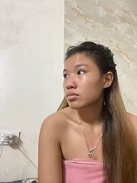 Snapshot of QueenLink chatting on September 28, 9:47 am QueenLink online show from September 28, 9:47 am