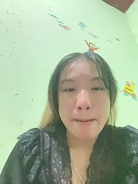 Snapshot of QueenLink chatting on October 9, 6:06 pm QueenLink online show from October 9, 6:06 pm