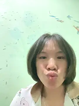 Snapshot of QueenLink chatting on November 5, 5:46 pm QueenLink online show from November 5, 5:46 pm