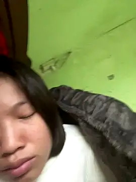 Snapshot of QueenLink chatting on November 30, 2:37 am QueenLink online show from November 30, 2:37 am