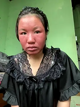 Snapshot of QueenLink chatting on December 20, 5:47 am QueenLink online show from December 20, 5:47 am