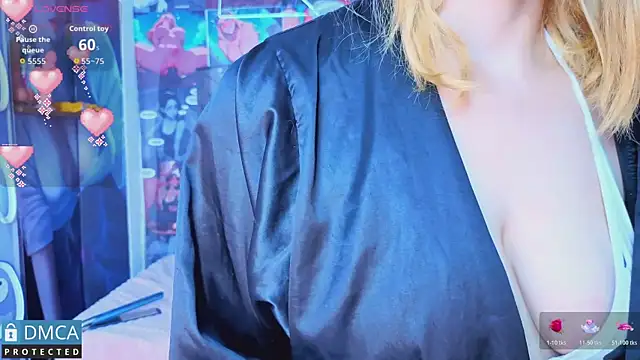 Snapshot of nena_cupcake_ chatting on July 13, 11:02 am nena cupcake online show from July 13, 11:02 am