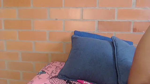 Snapshot of Montserrat_Jay chatting on June 16, 1:47 pm Montserrat Jay online show from June 16, 1:47 pm