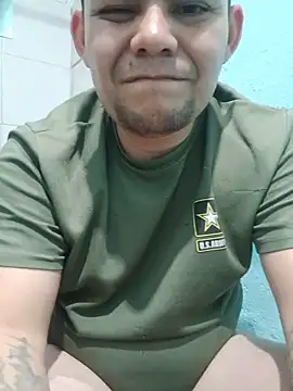 Snapshot of fboycdjuaez chatting on June 13, 12:19 am fboycdjuaez online show from June 13, 12:19 am
