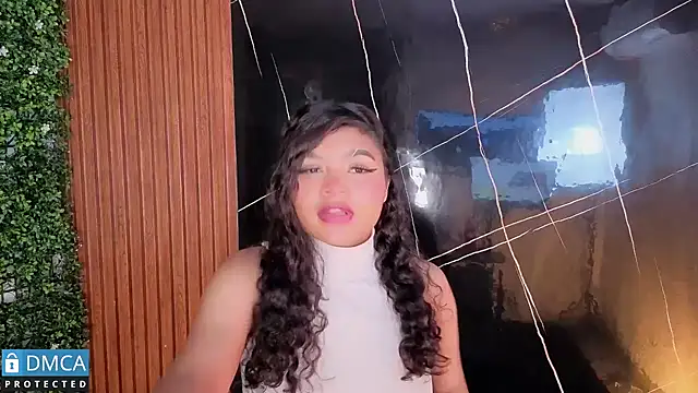Snapshot of leidy_morales_ chatting on June 11, 11:08 am leidy morales online show from June 11, 11:08 am