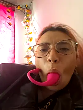 Snapshot of Natalykaty chatting on April 24, 9:06 pm Natalykaty online show from April 24, 9:06 pm