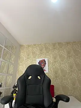 Snapshot of MorenaLush_Eup chatting on June 13, 3:04 am MorenaLush Eup online show from June 13, 3:04 am