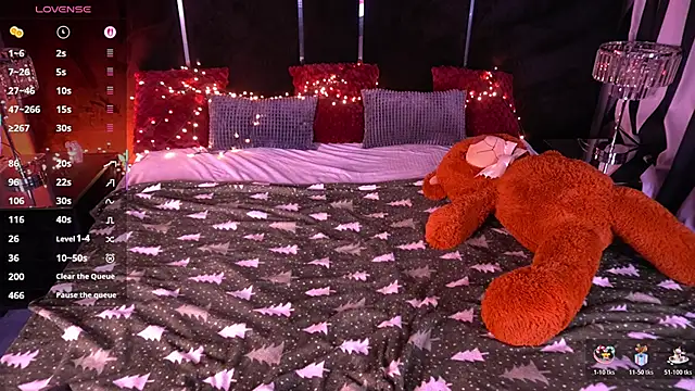 Pixie Peachh online show from February 7, 10:02 pm