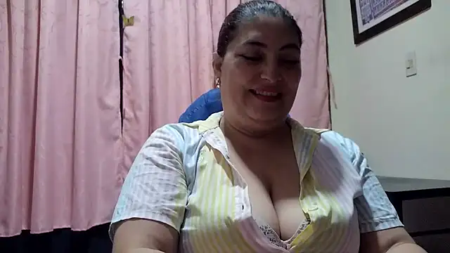 lina maria99 online show from March 6, 6:43 am