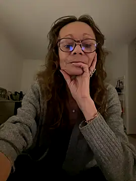 Snapshot of Chris06d22@xh chatting on October 7, 6:38 pm Chris06d22xh online show from October 7, 6:38 pm