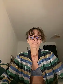 Snapshot of Chris06d22@xh chatting on October 11, 7:12 pm Chris06d22xh online show from October 11, 7:12 pm