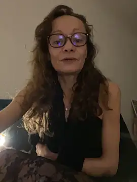 Snapshot of Chris06d22@xh chatting on November 5, 7:58 pm Chris06d22xh online show from November 5, 7:58 pm