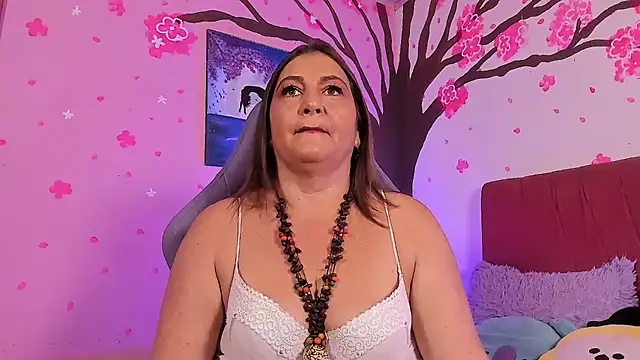 Snapshot of PalomaLombardi chatting on May 20, 10:54 am PalomaLombardi online show from May 20, 10:54 am
