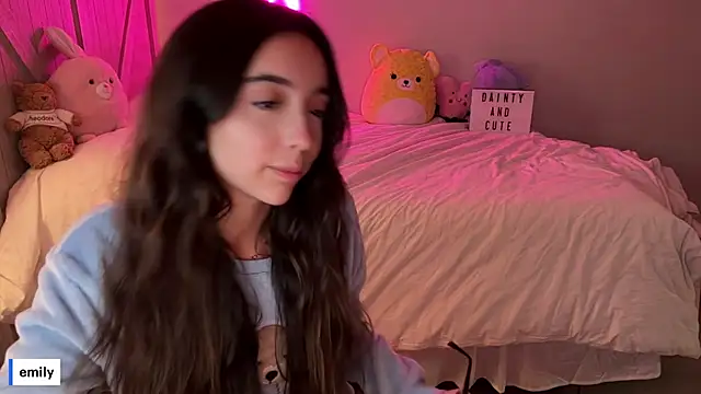 Snapshot of emmyfawn chatting on September 12, 4:23 am emmyfawn online show from September 12, 4:23 am