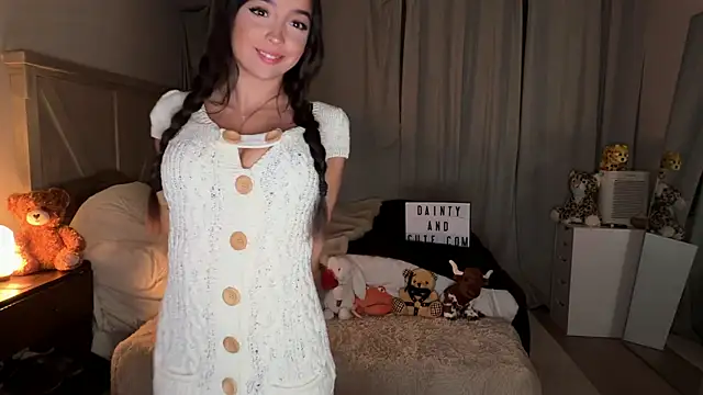 Snapshot of emmyfawn chatting on May 26, 6:20 am emmyfawn online show from May 26, 6:20 am