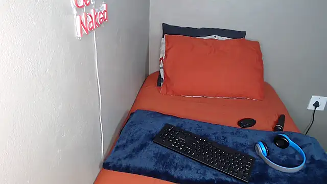 Snapshot of Lunalee chatting on November 21, 11:47 pm Lunalee online show from November 21, 11:47 pm