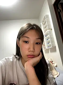 Snapshot of Yua_h02 chatting on September 16, 4:24 am Yua h02 online show from September 16, 4:24 am