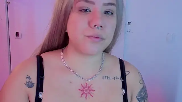 Snapshot of Melissa_Adamsx chatting on June 2, 11:34 am Melissa Adamsx online show from June 2, 11:34 am