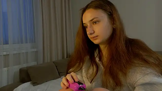 Snapshot of Lelia_Vibe chatting on April 20, 4:32 pm Lelia Vibe online show from April 20, 4:32 pm