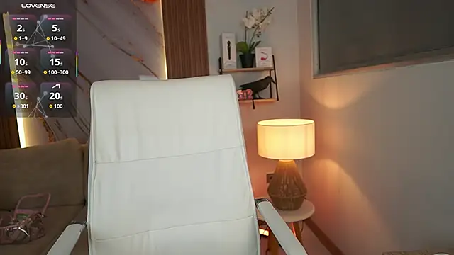 Snapshot of MilaCrave chatting on October 27, 11:36 am MilaCrave online show from October 27, 11:36 am