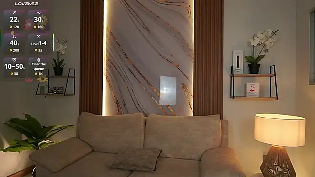 Snapshot of MilaCrave chatting on November 19, 11:43 am MilaCrave online show from November 19, 11:43 am