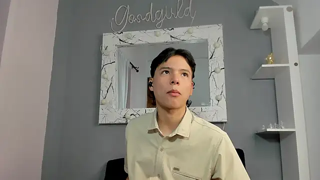 Snapshot of camillo_virgil chatting on September 13, 10:59 am camillo virgil online show from September 13, 10:59 am