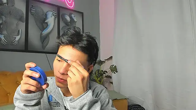 Snapshot of camillo_virgil chatting on November 11, 10:48 am camillo virgil online show from November 11, 10:48 am