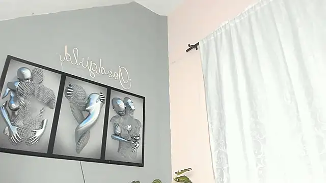 Snapshot of camillo_virgil chatting on November 18, 11:14 am camillo virgil online show from November 18, 11:14 am