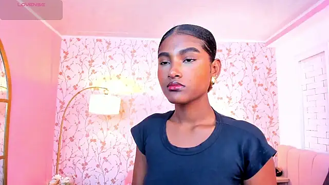 halleylorens online show from June 17, 7:04 pm