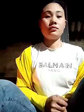 Snapshot of Ruaiuoi chatting on February 6, 10:35 pm Ruaiuoi online show from February 6, 10:35 pm