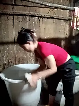 Snapshot of Ruaiuoi chatting on February 14, 12:46 pm Ruaiuoi online show from February 14, 12:46 pm