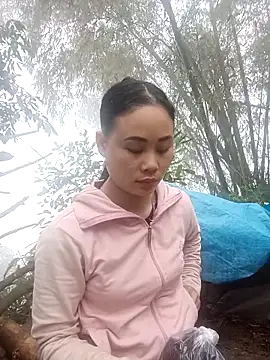 Snapshot of Ruaiuoi chatting on February 24, 2:20 am Ruaiuoi online show from February 24, 2:20 am