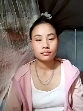 Snapshot of Ruaiuoi chatting on March 5, 12:12 pm Ruaiuoi online show from March 5, 12:12 pm