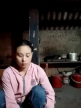 Snapshot of Ruaiuoi chatting on March 13, 9:43 pm Ruaiuoi online show from March 13, 9:43 pm