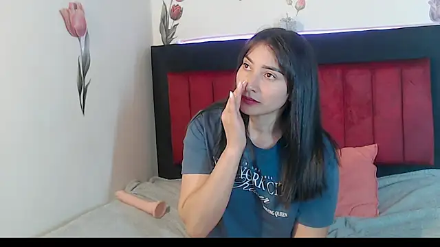 Snapshot of angelyxs chatting on November 26, 8:43 pm angelyxs online show from November 26, 8:43 pm