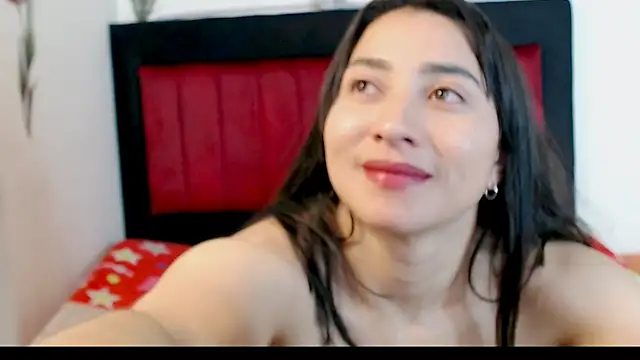 Snapshot of angelyxs chatting on December 14, 7:40 pm angelyxs online show from December 14, 7:40 pm