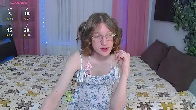 Snapshot of Masuzy chatting on December 1, 11:26 am Masuzy online show from December 1, 11:26 am