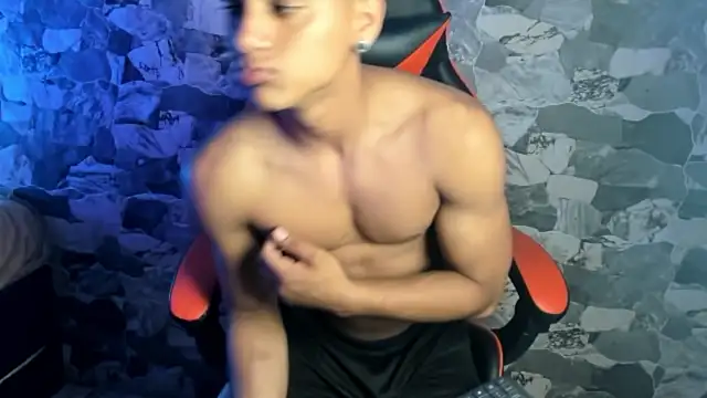 ZYZZ1312 online show from May 23, 4:18 am
