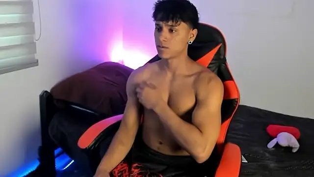 ZYZZ1312 online show from June 6, 8:46 pm