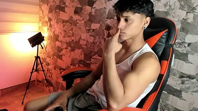 ZYZZ1312 online show from June 25, 1:16 am