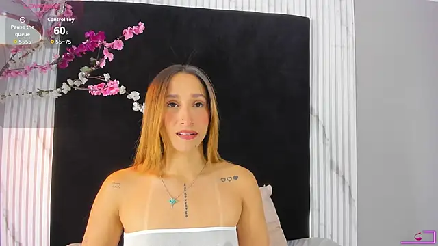 MONIK FOX CR online show from November 28, 7:49 pm